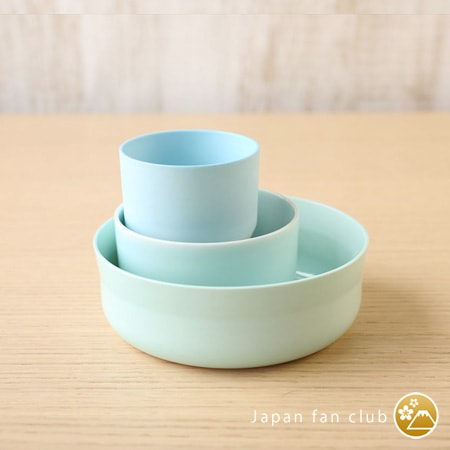 ブルーの有田焼の食器を揃えてみても