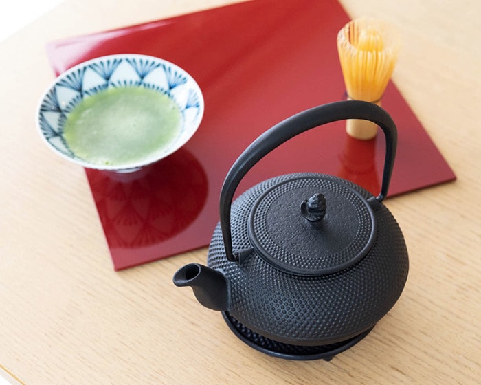 Tea ceremony with Nanbu tetsubin